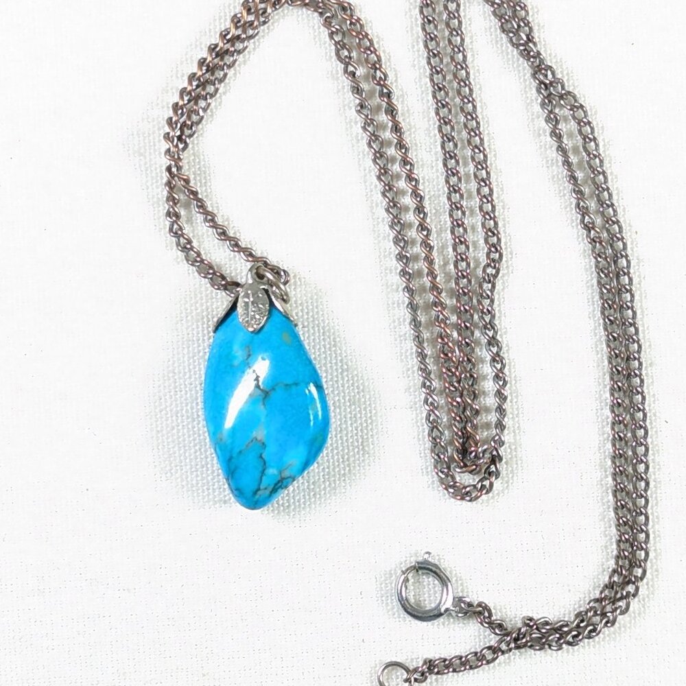 Turquoise stone necklace